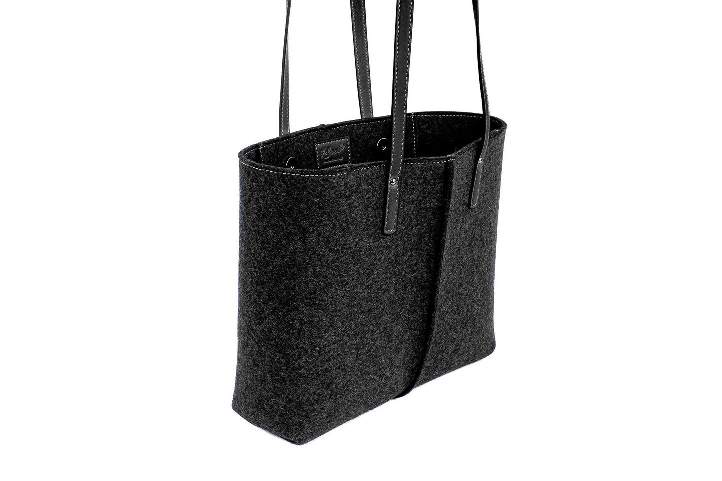 Tote Bag Medium Charcoal Grey made of Merino wool felt and vegan leather, with 2 inside pockets and magnetic buttons for easy access.-Lefrac