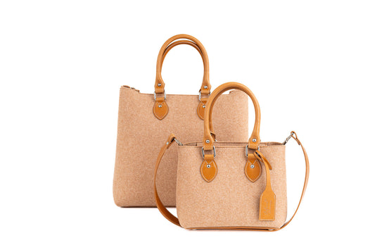 Elegant EMMA bag in merino wool felt with vegan leather handles. Detachable strap, 2 pockets, magnetic closure. Handmade in Italy for any occasion. -Lefrac