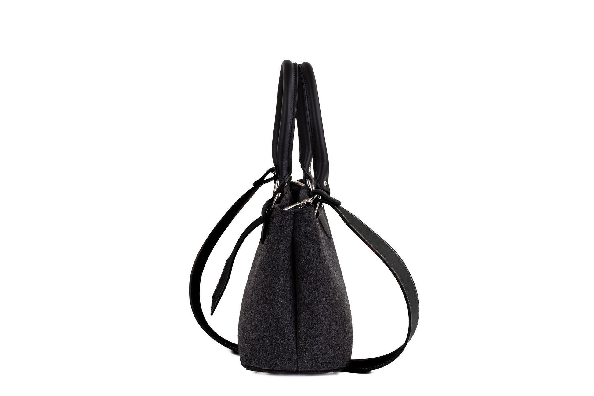 EMMA MINI bag in merino wool felt with vegan leather. Roomy yet compact, detachable strap, 2 pockets, magnetic closure. Perfect for a night out. -Lefrac