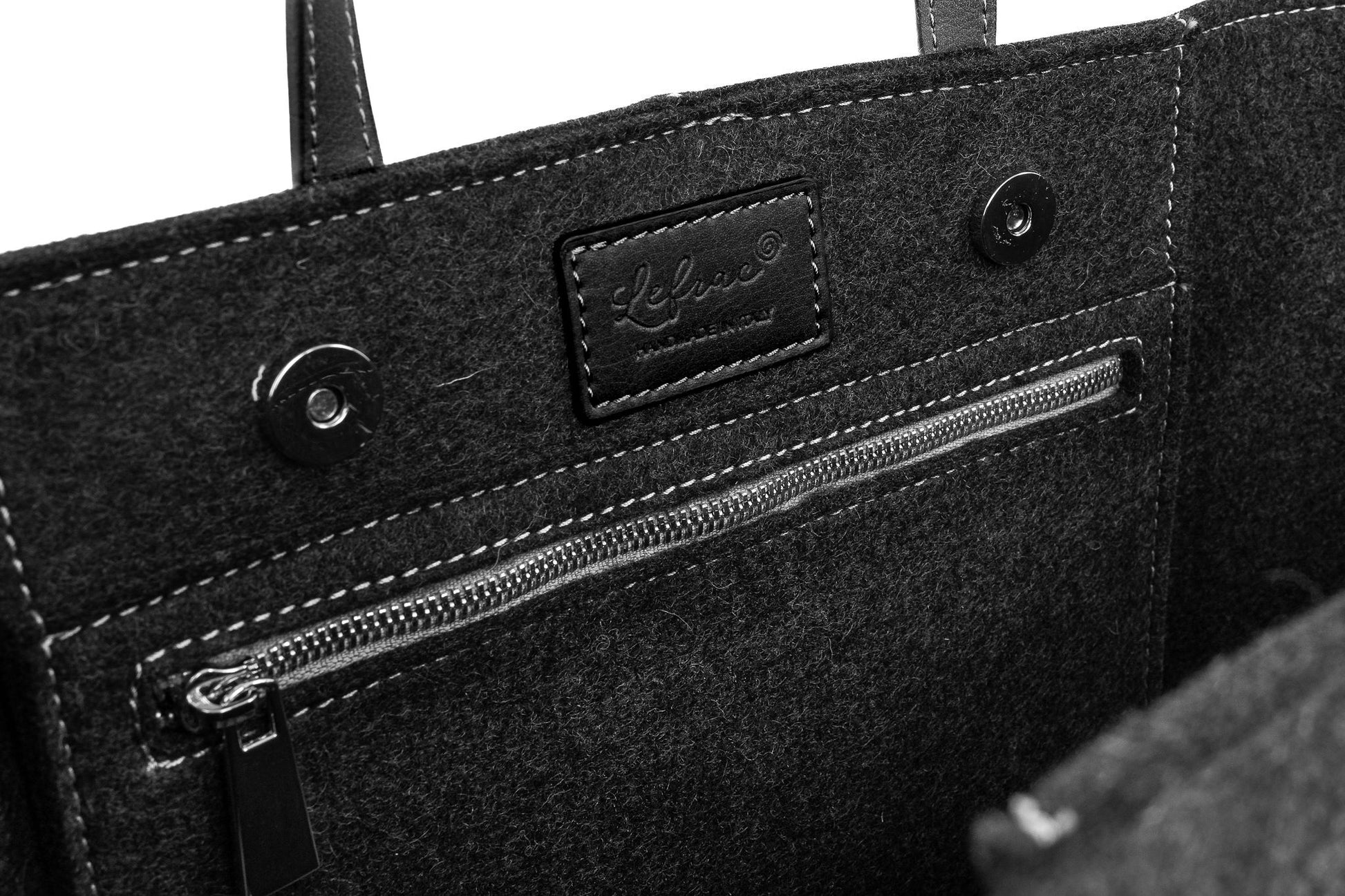 Tote Bag Medium Charcoal Grey made of Merino wool felt and vegan leather, with 2 inside pockets and magnetic buttons for easy access.-Lefrac